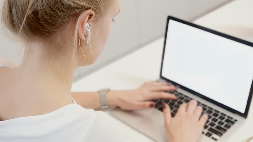 AI providing answers and audio playback